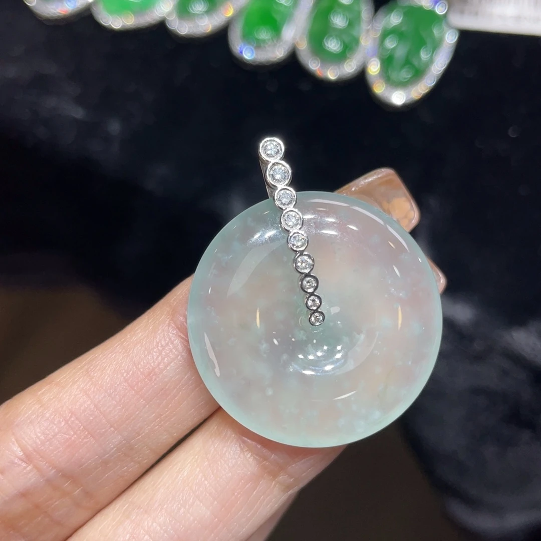 翡翠颈饰18K金镶嵌天然缅甸翡翠
