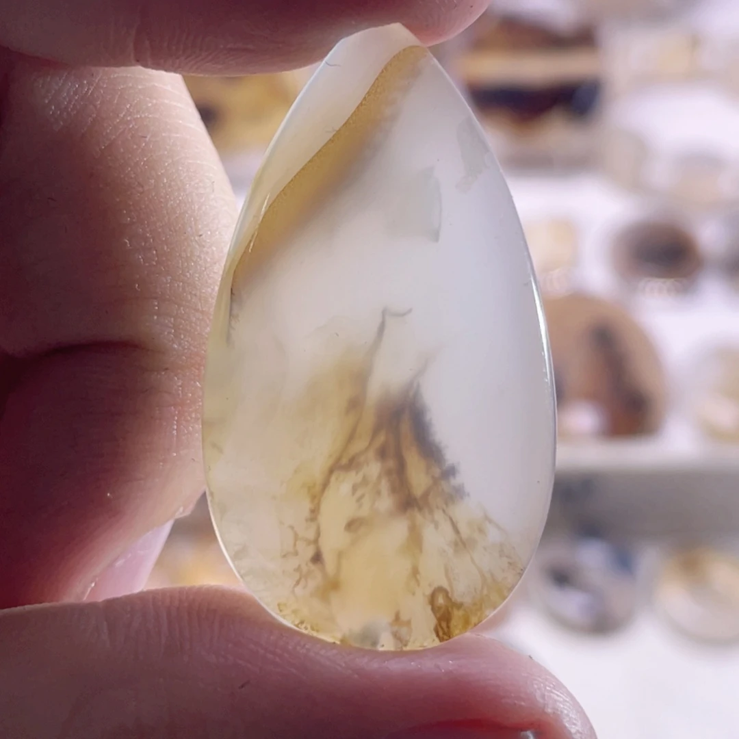 玛瑙/玉髓未镶嵌珠宝奇石