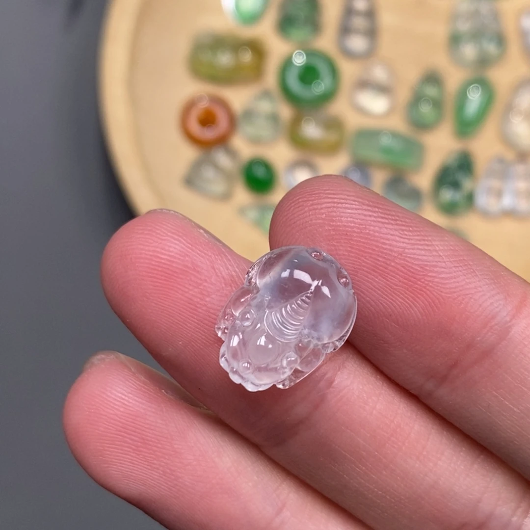 翡翠未镶嵌挂件貔貅