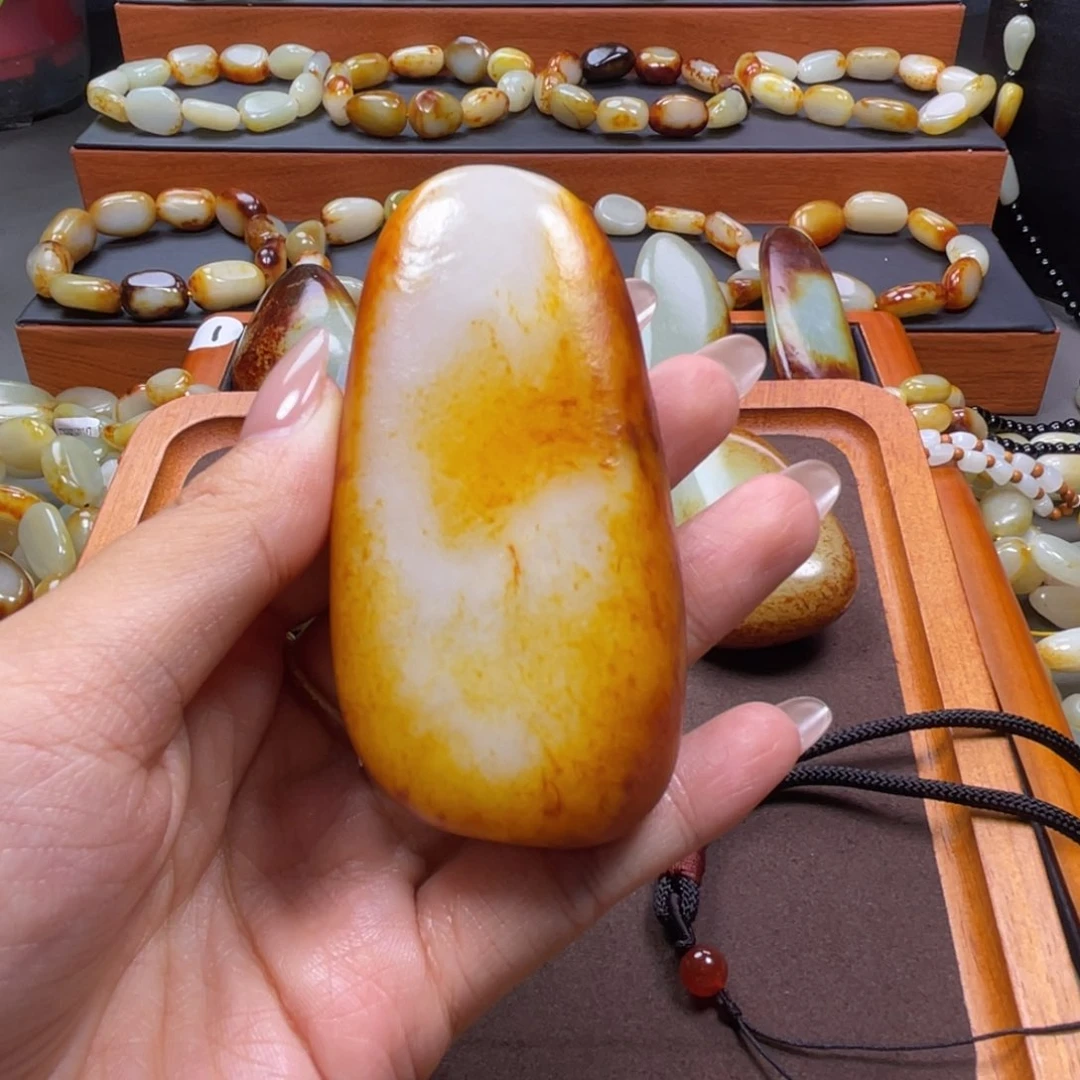 颈饰未镶嵌和田玉老*童