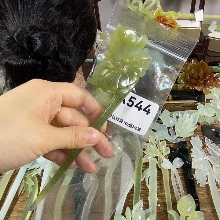 蛇纹石玉未镶嵌发饰