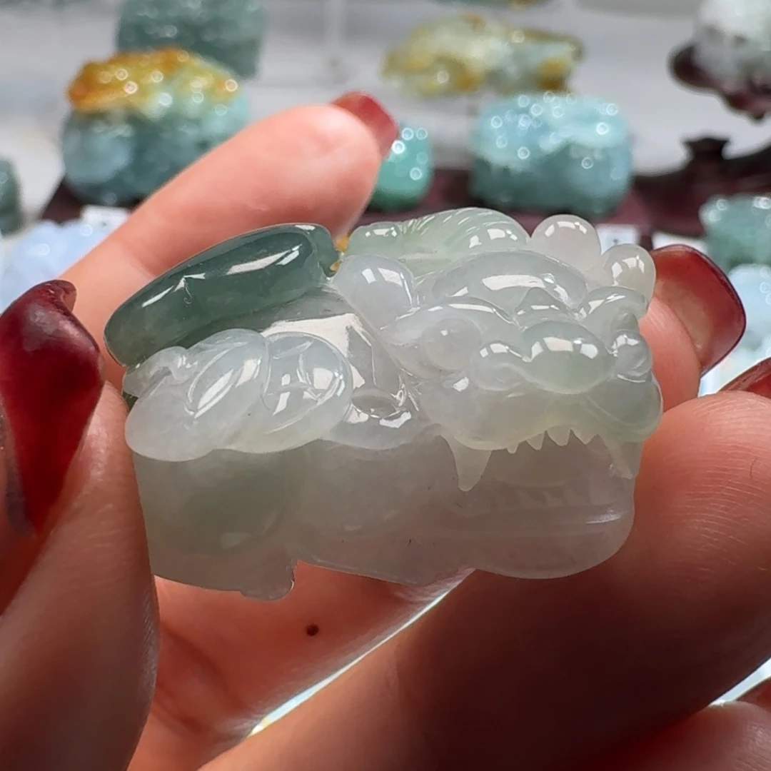 定制翡翠未镶嵌貔貅