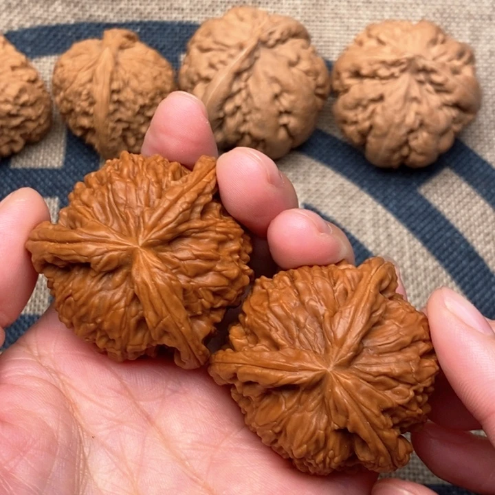 吊坠文玩核桃亿**红