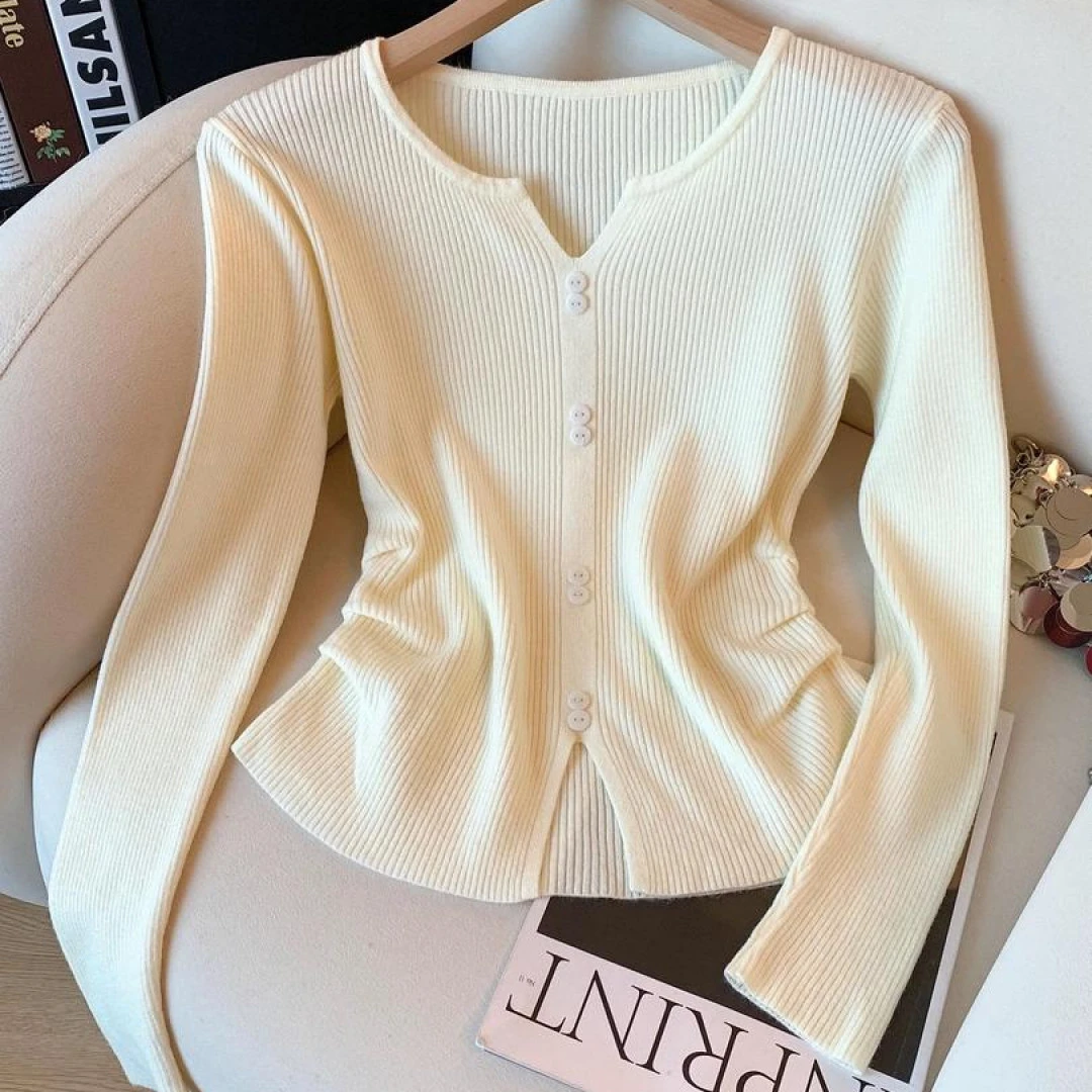 【法夏尔严选】2025秋冬季新款显瘦设计收腰长袖针织打底衫上衣时尚