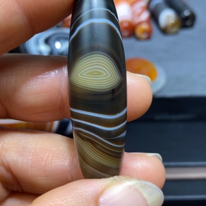 雄***翔玛瑙/玉髓未镶嵌颈饰