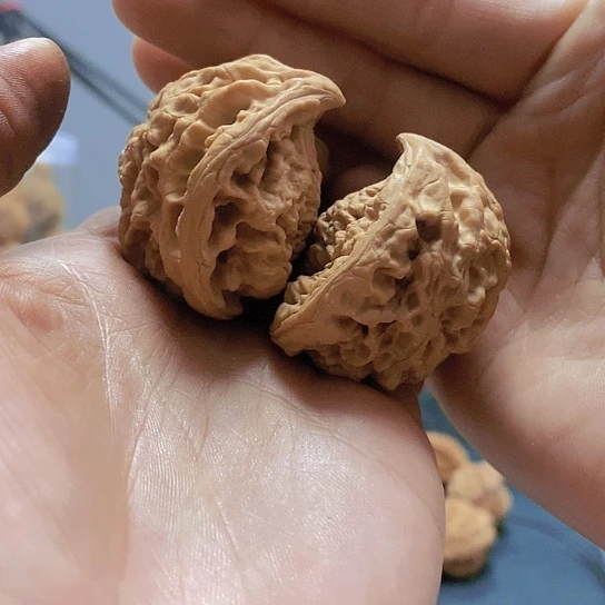 【闪购商品】把件文玩核桃40蛇头