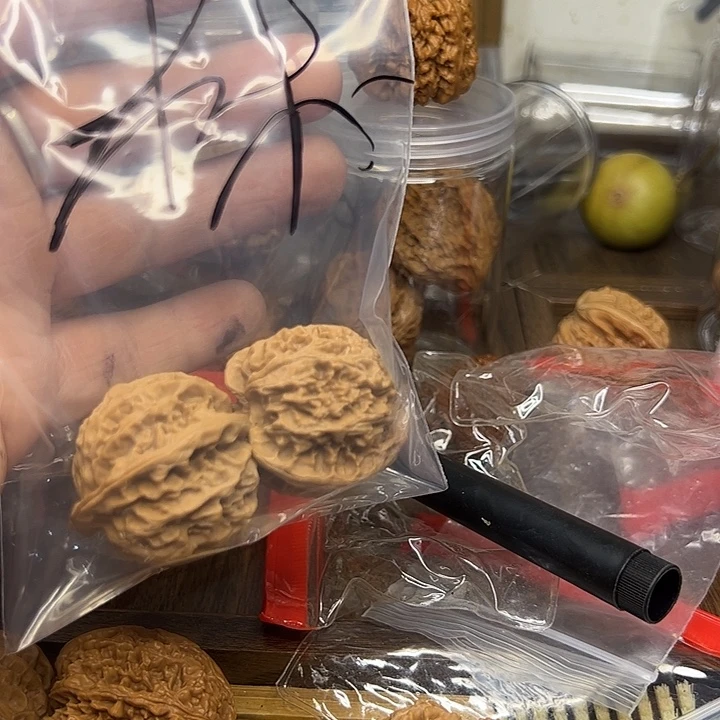 麒***玩吊坠桃核苹果园核桃