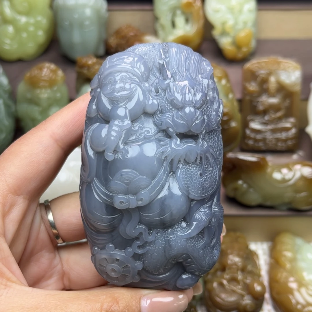 和田玉未镶嵌把件