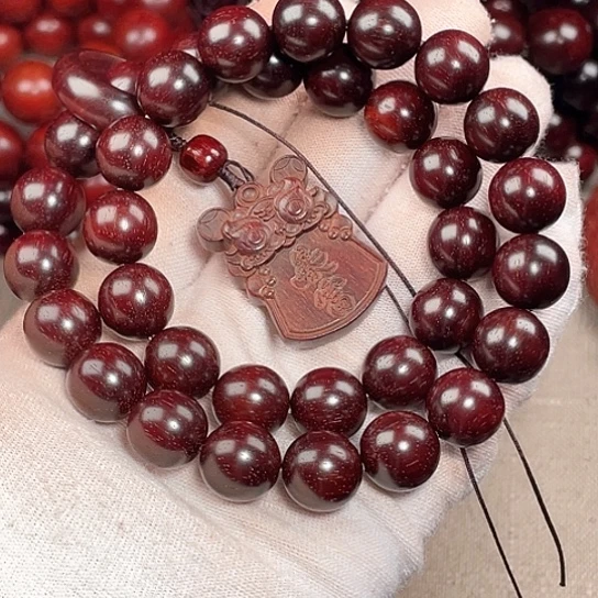 檀香紫檀（小叶紫檀）手串/手链1.2手持