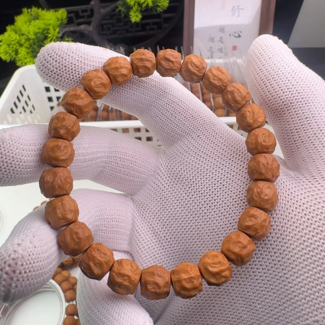 欣***.吊坠猴头核桃龙蛇