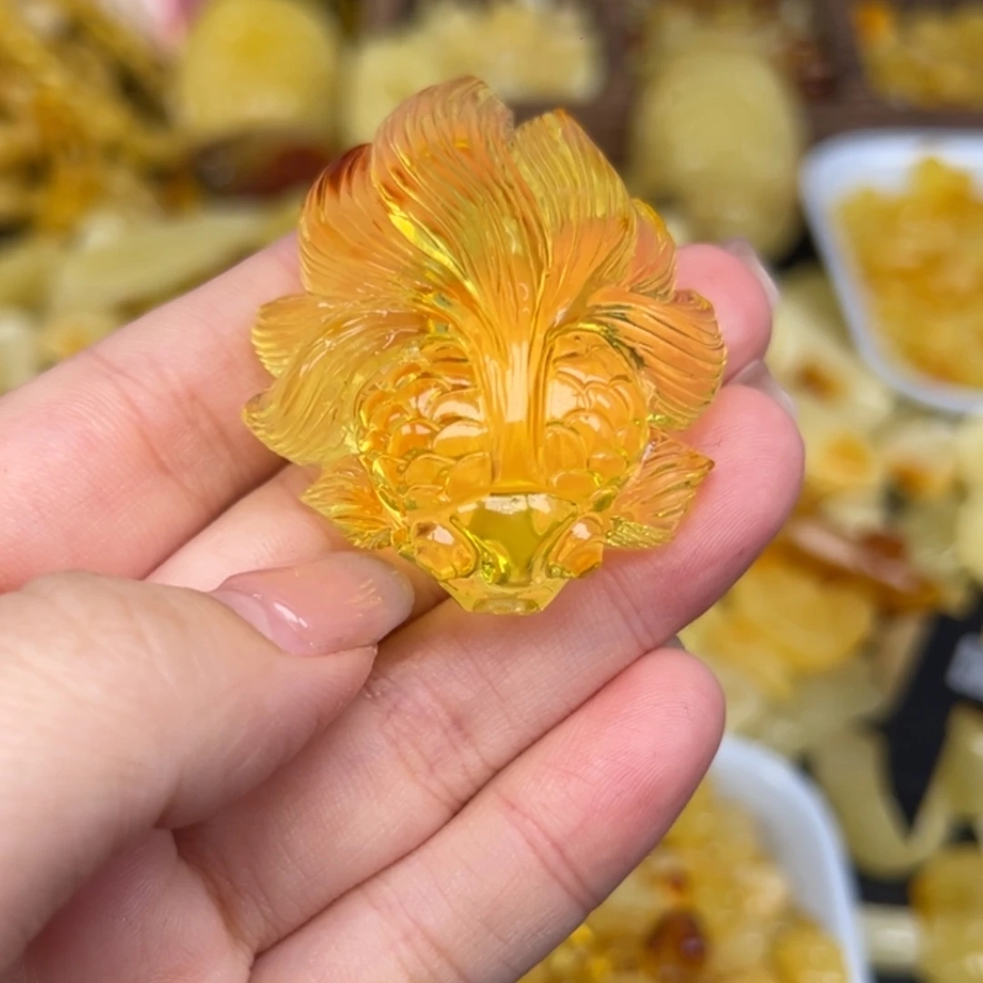 咪***琥珀未镶嵌吊坠(不含链)多样性