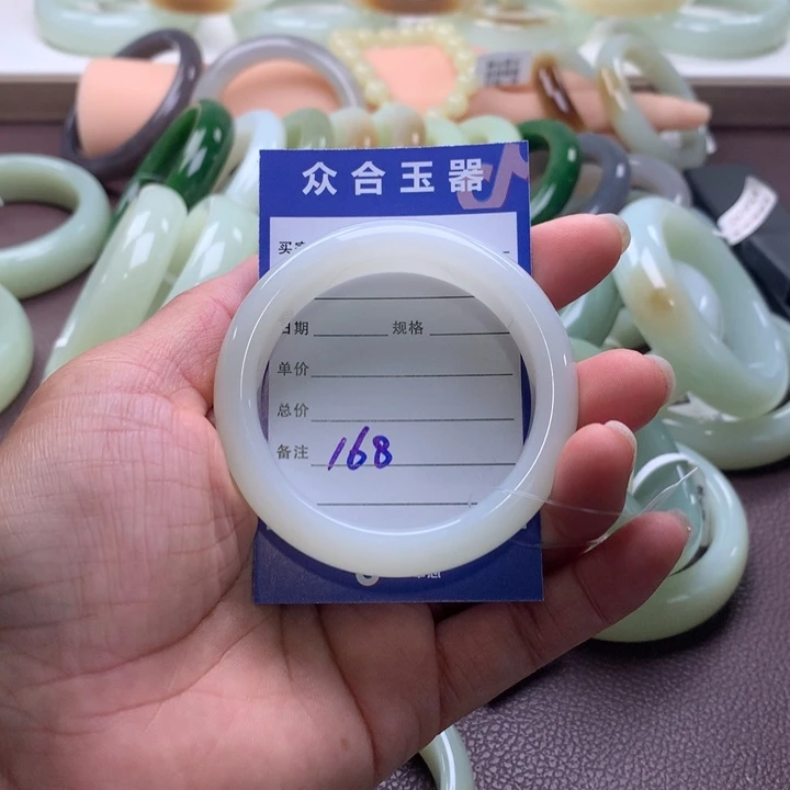 未镶嵌手镯和田玉51