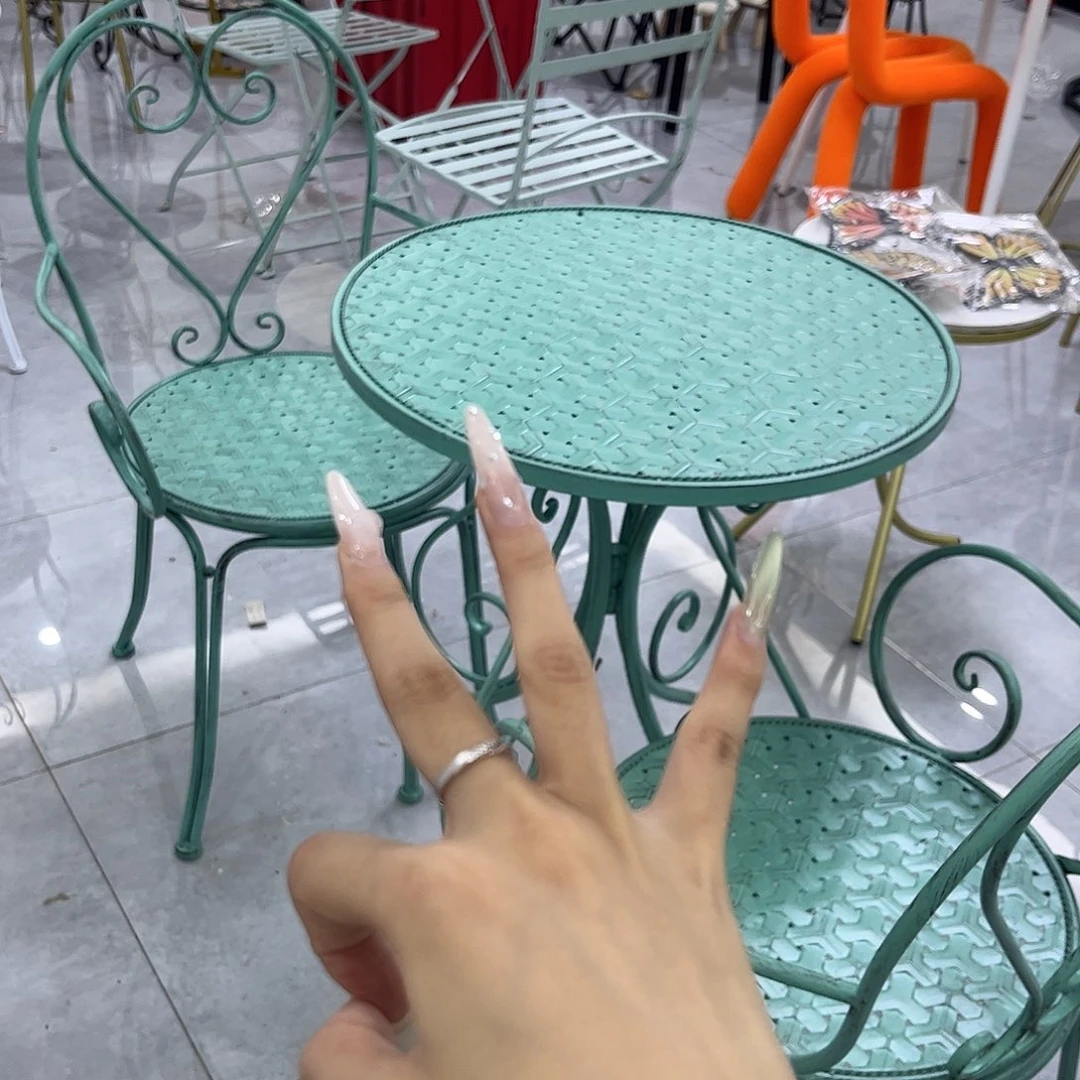 一桌两椅炸炸炸炸炸