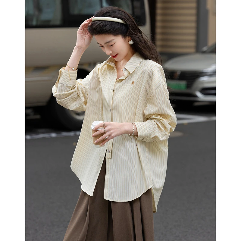 【重百专属】德·玛纳设计感两穿法春季极简字母刺绣衬衫条纹上衣