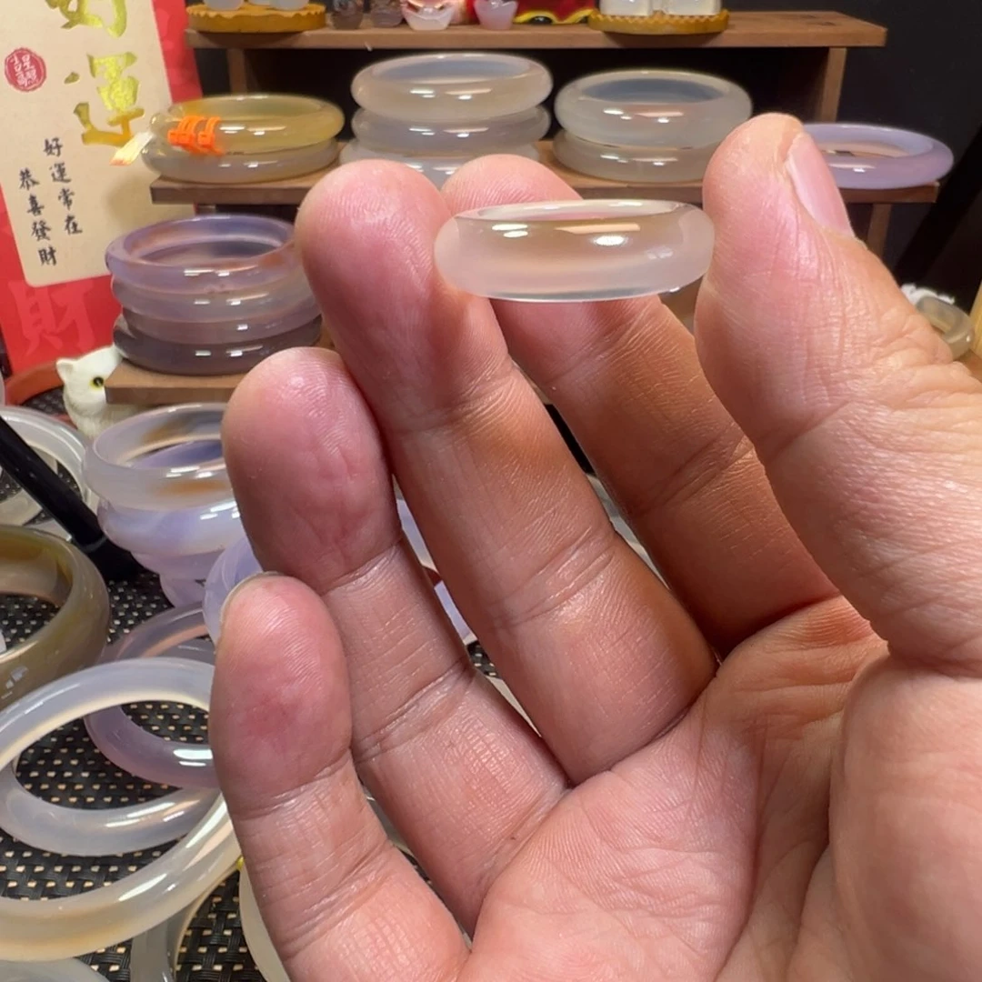 玛瑙/玉髓手镯未镶嵌嘤***嘤