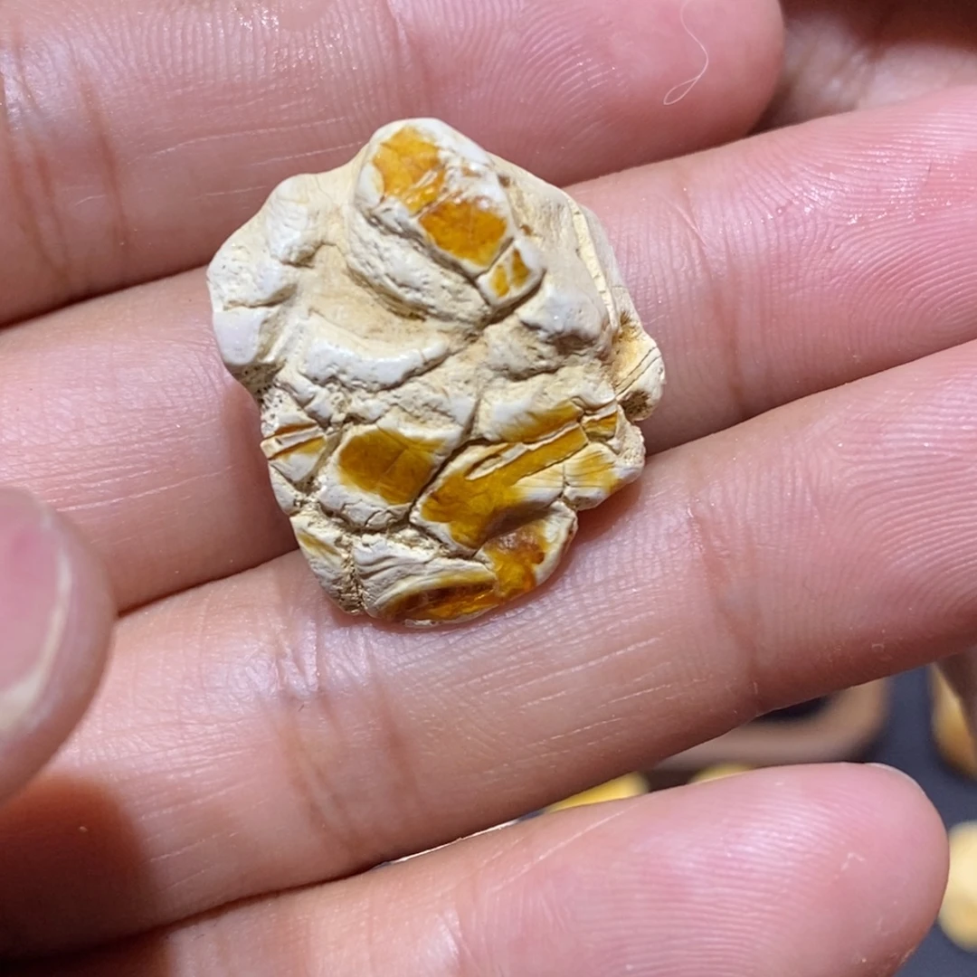人***者定制琥珀未镶嵌蜜蜡原石