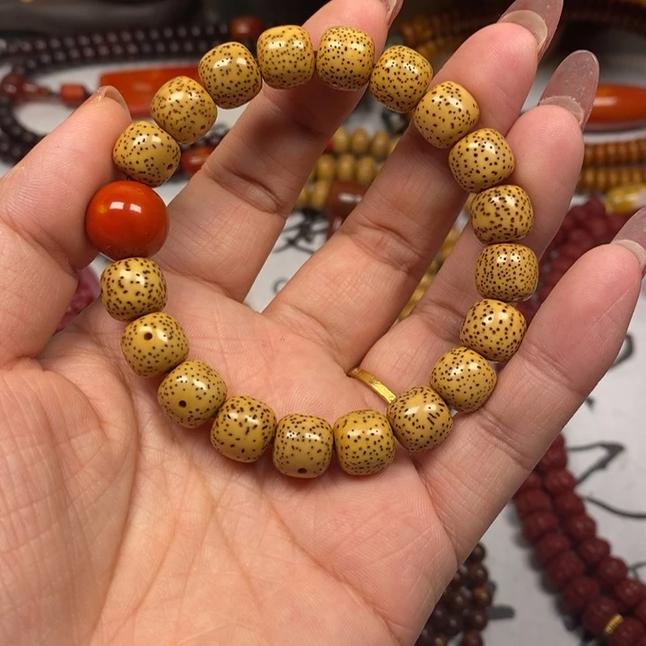 吊坠星月菩提黄金籽10.5