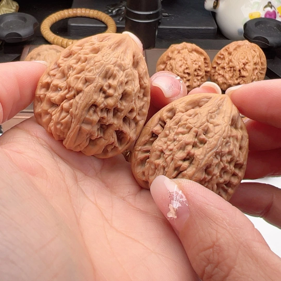 文玩核桃把件虎头王38