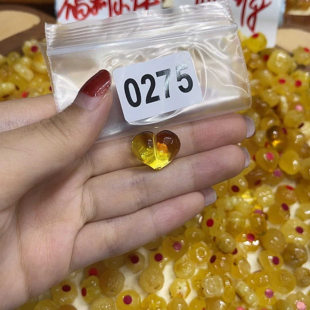 琥珀未镶嵌珠宝奇石