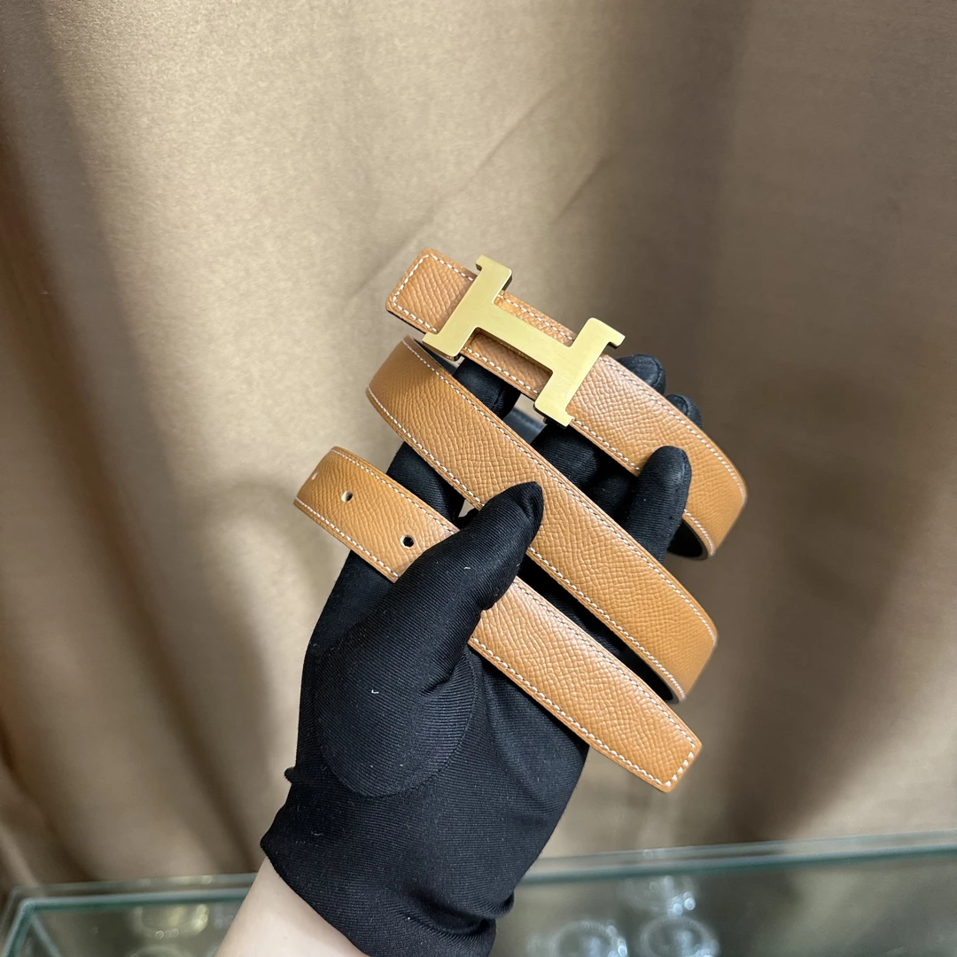 新款女士高档皮带休闲工字扣H扣牛皮腰带潮流时尚休闲百搭韩装饰