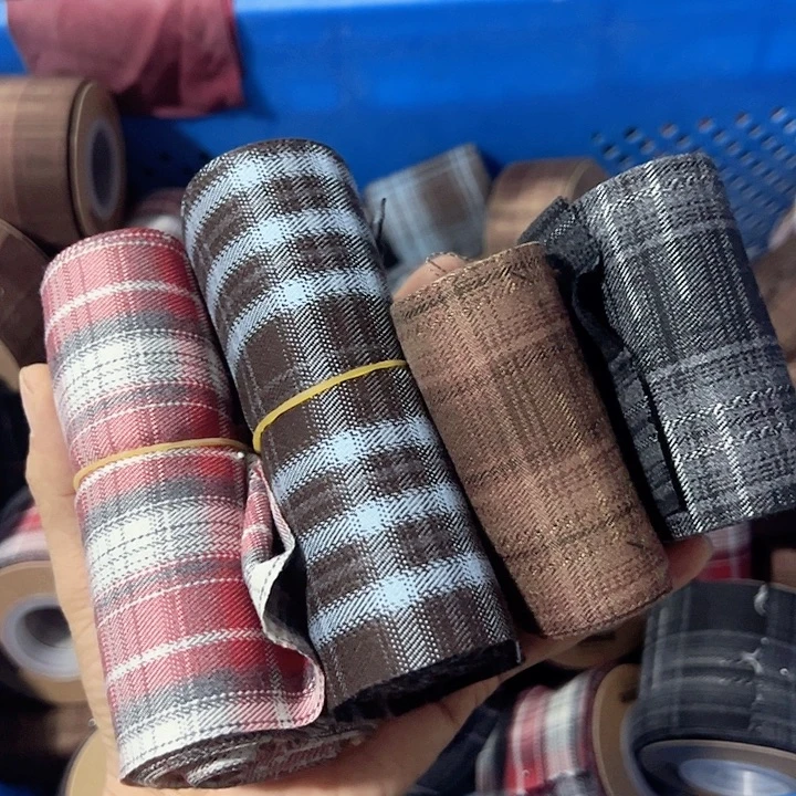 12宽的毛呢格子4色各5码材料