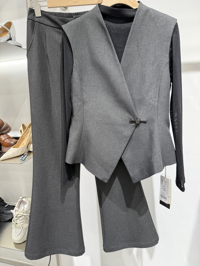 春季新款时尚喇叭长袖立领马甲高腰微喇裤气质套装