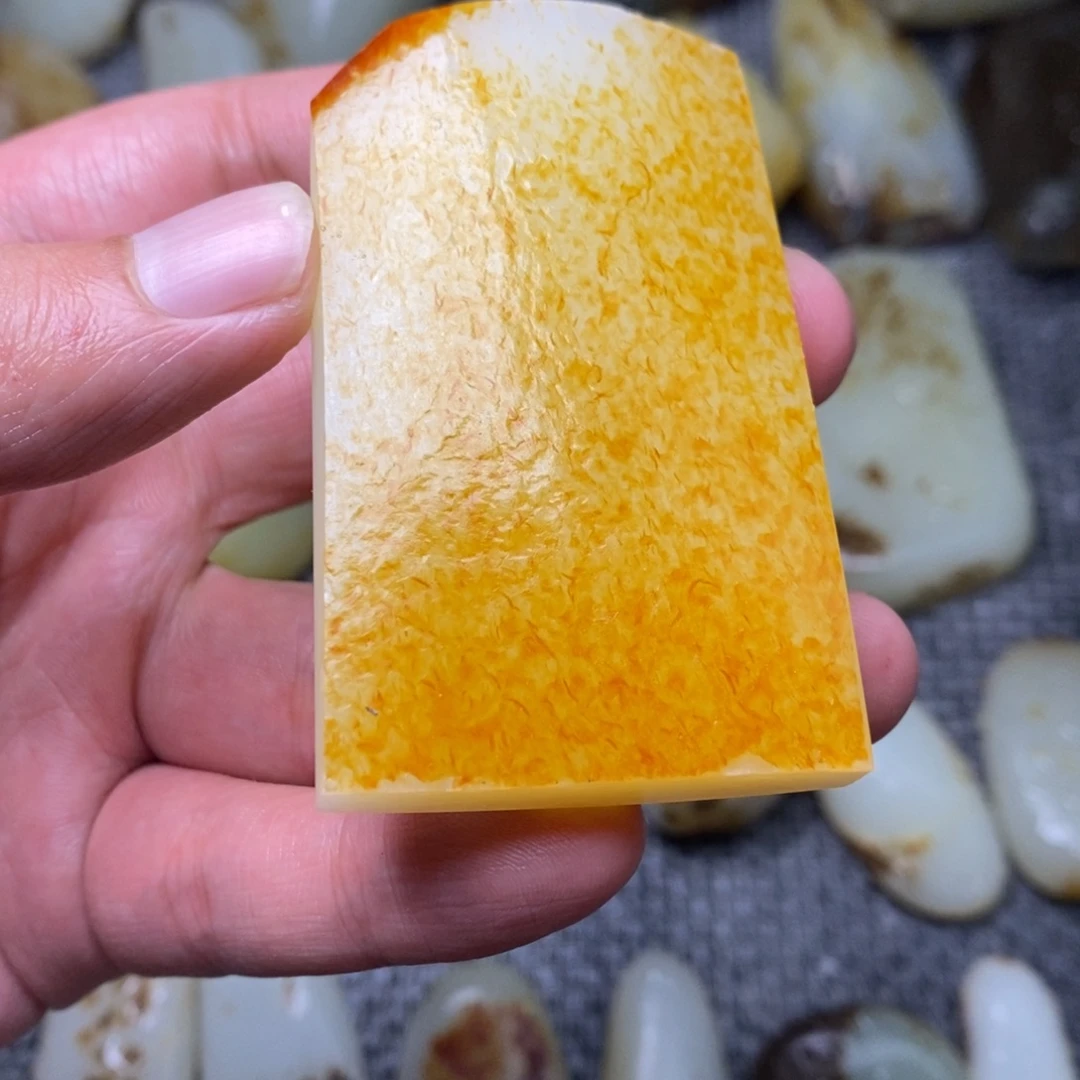 耐***水未镶嵌挂件定制和田玉