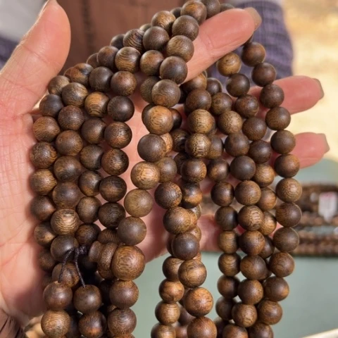 沉香手串乌身红土34克卡0.9多样性发1串