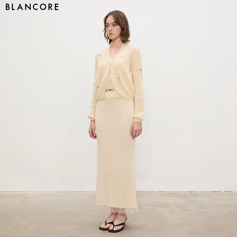 【设计师品牌BLANCORE】2025秋季新品V领钉珠千金风针织开衫