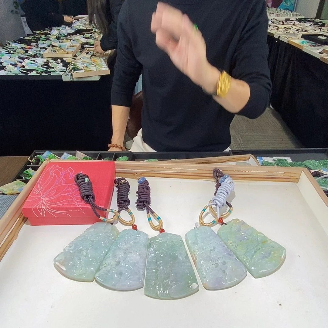 颈饰未镶嵌翡翠多样性仅发一件随机发货