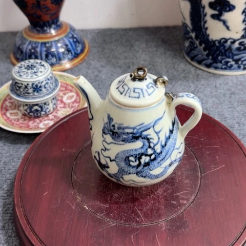 古*飞一个青花龙纹执壶