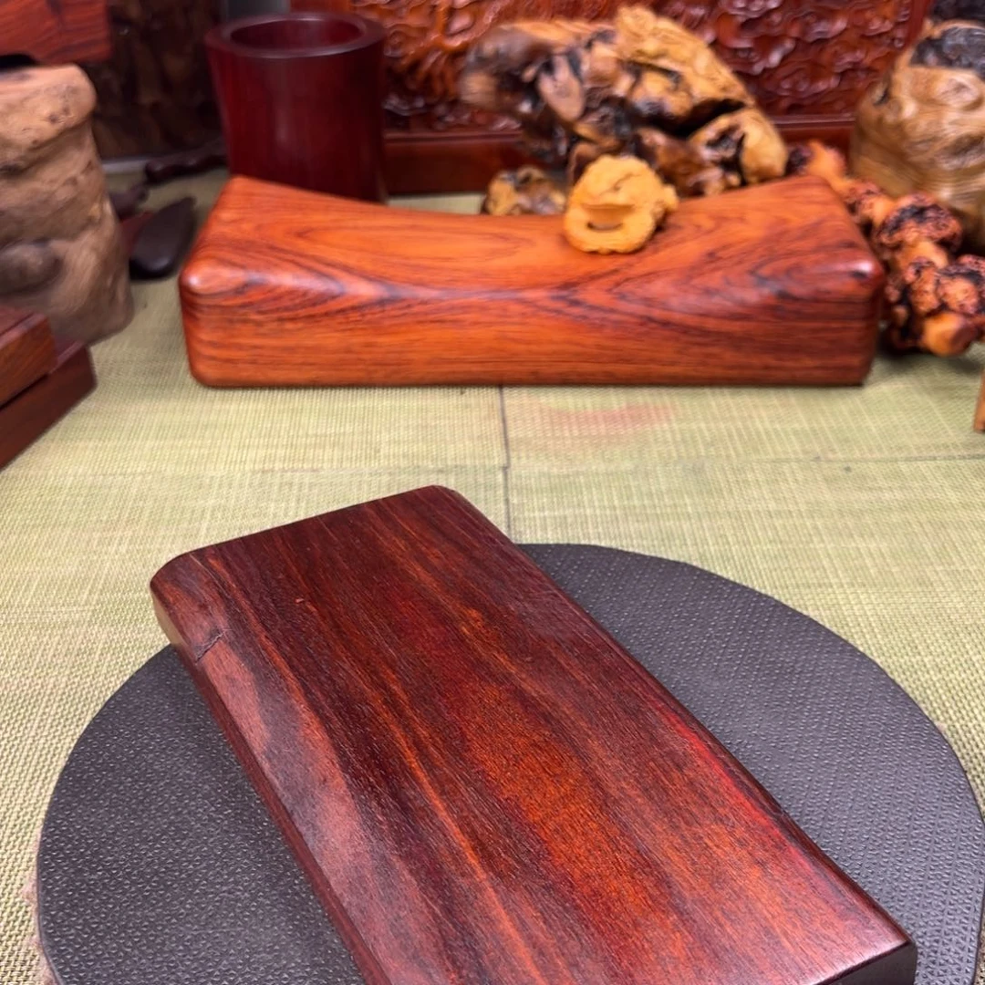 大果紫檀（缅甸花梨）迈*