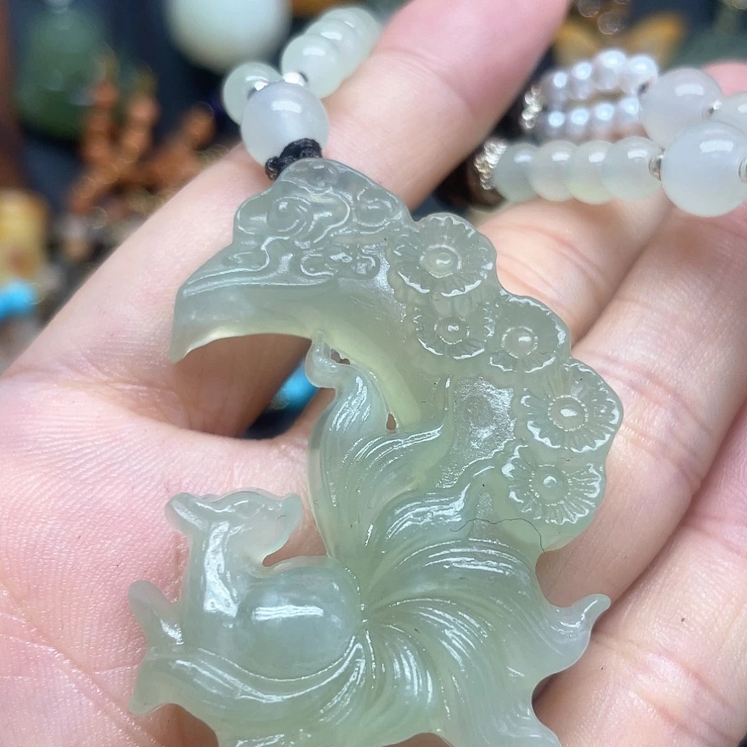 未镶嵌蛇纹石玉颈饰