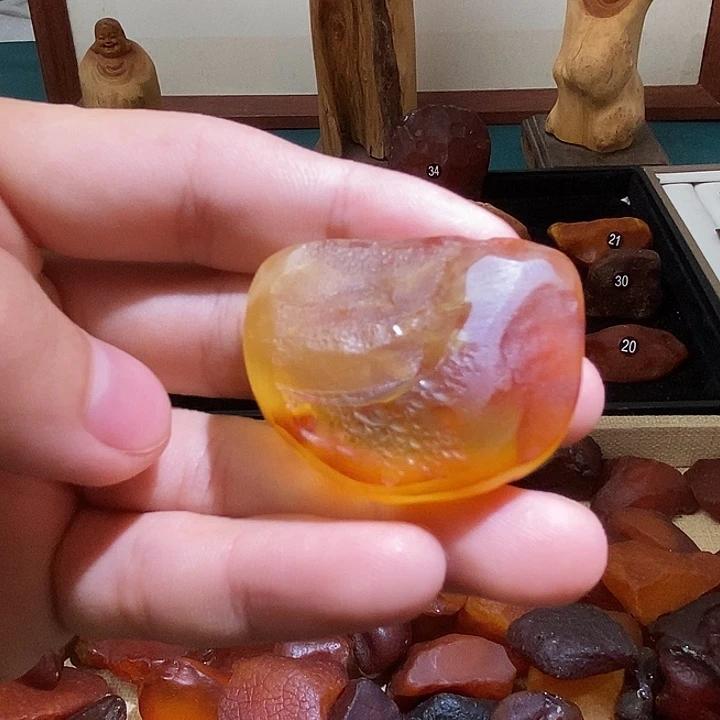 裸石琥珀未镶嵌金胶蜜