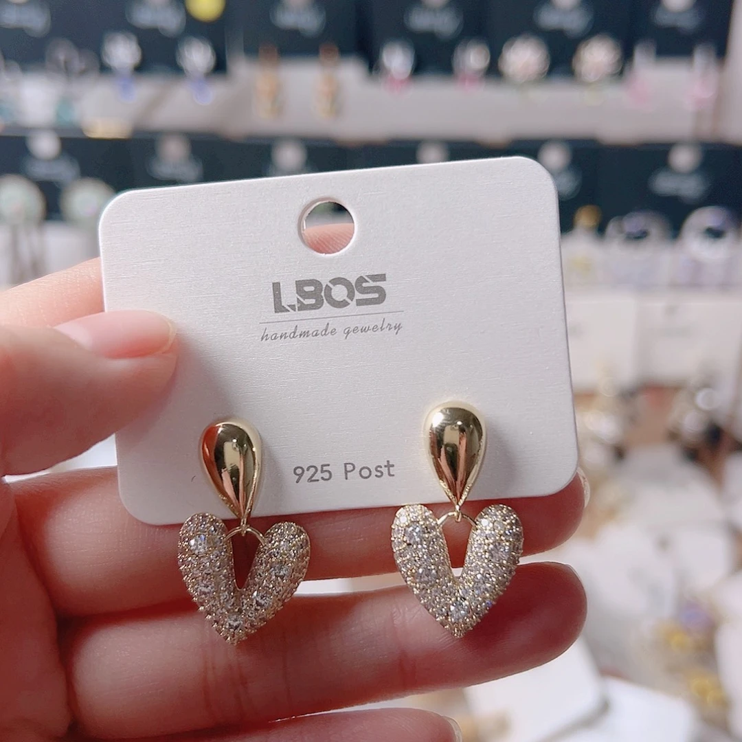 锆石纯铜合金耳环的