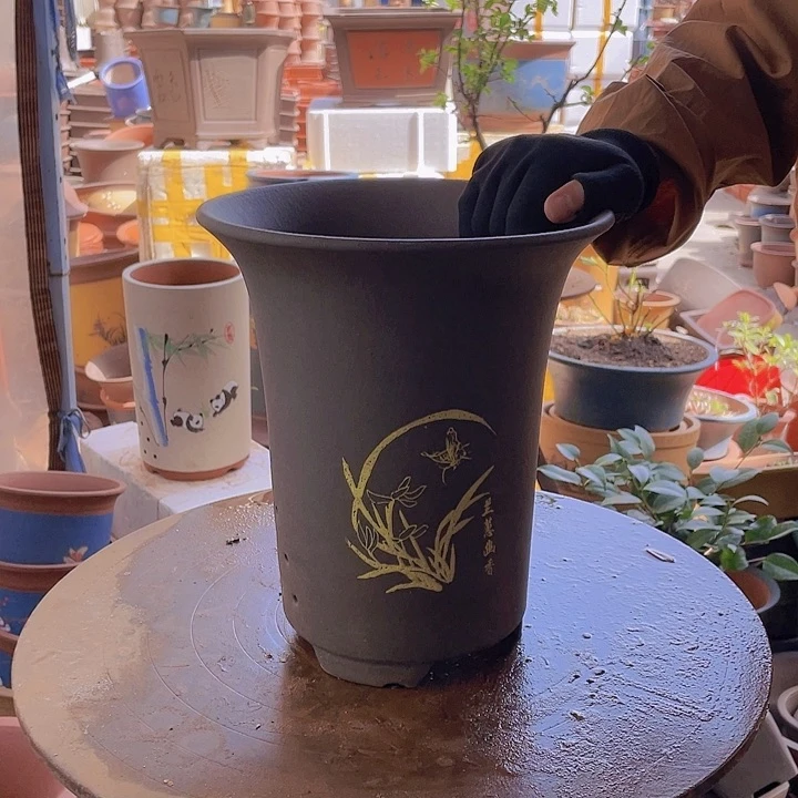 宜兴紫砂印金兰花盆22