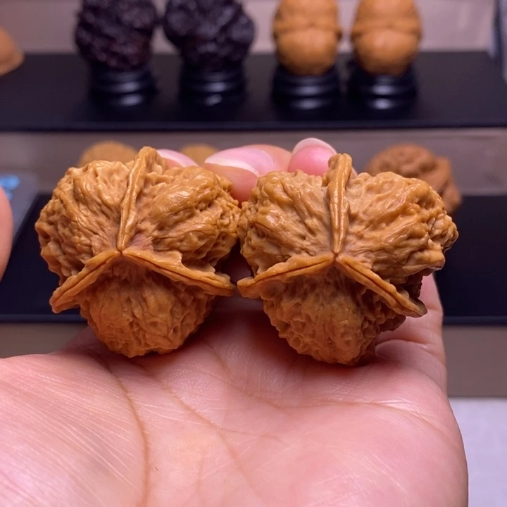 文玩核桃把件寿山石三楞18