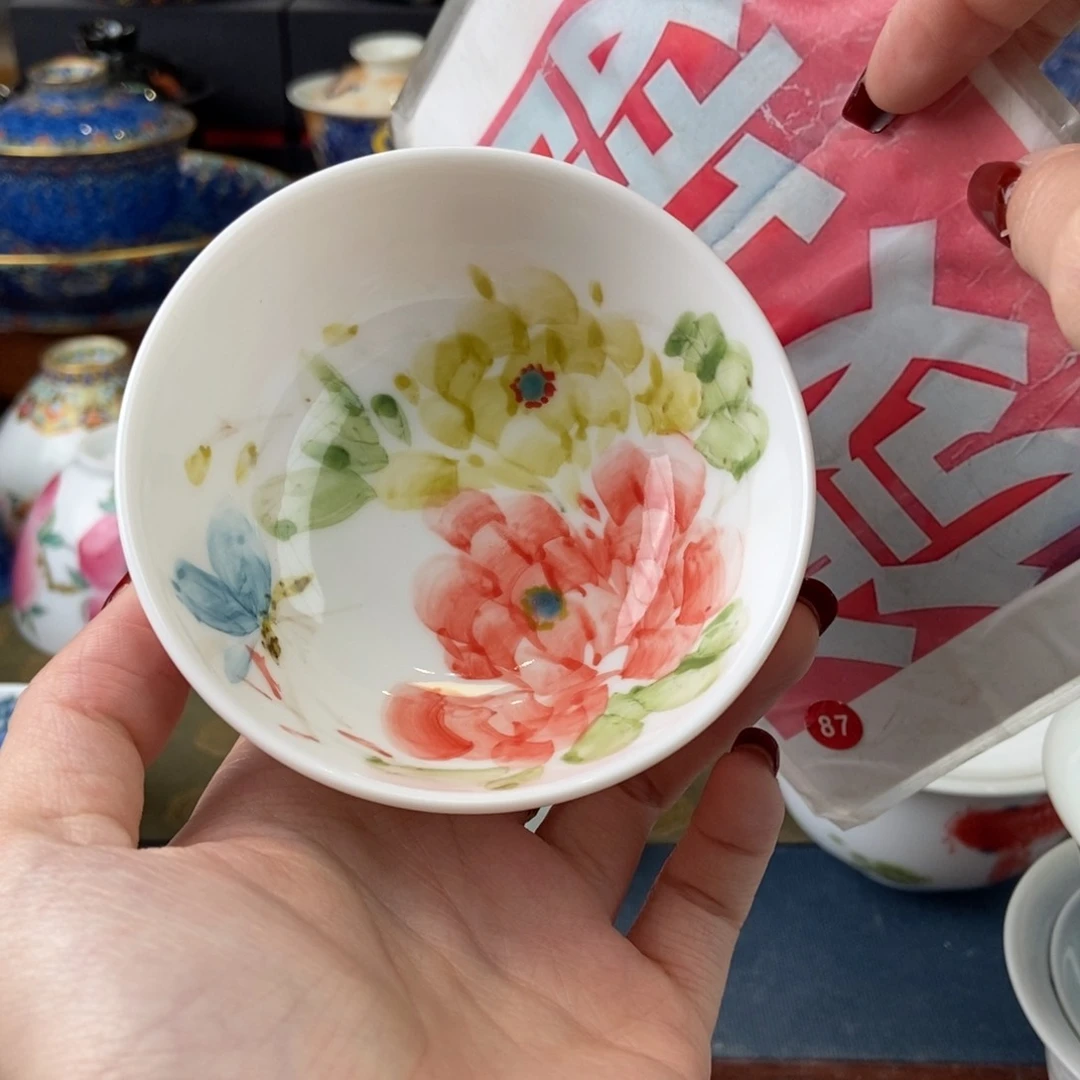 陶瓷艺术家的作品是一种非常感谢的人