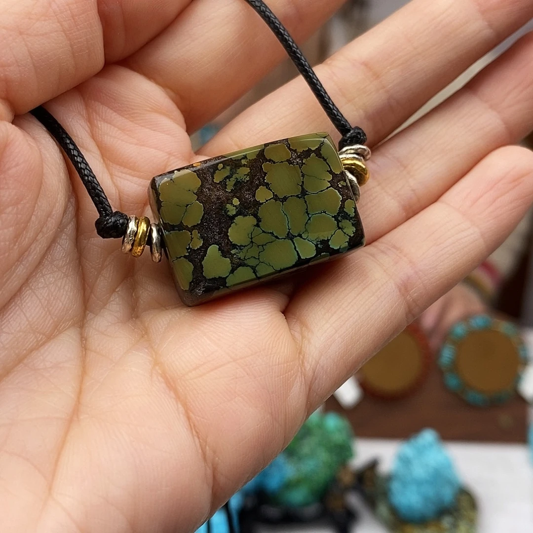 绿松石未镶嵌原矿