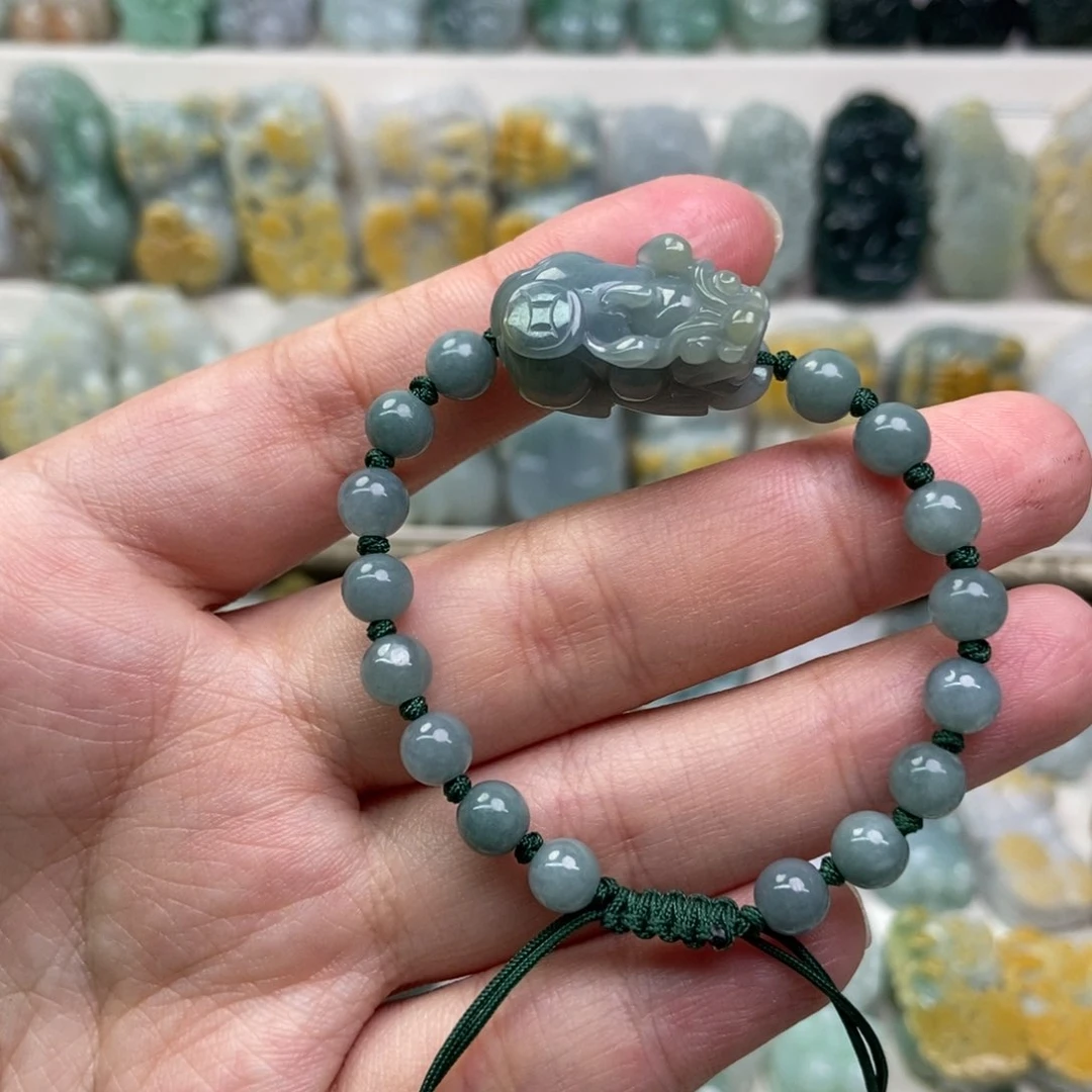 翡翠吊坠(赠链)未镶嵌