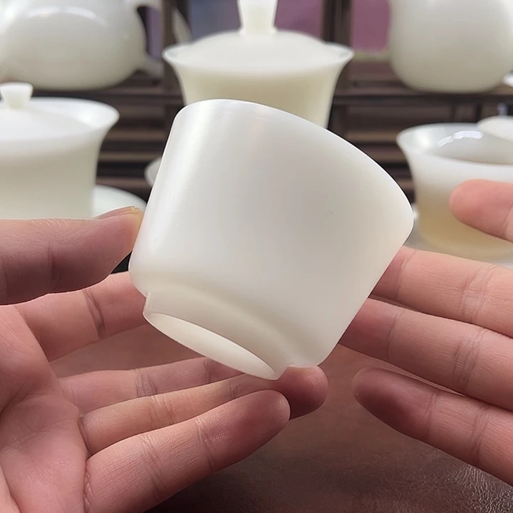 隐唐窑/璞玉素烧自生釉120ml马蹄主人杯