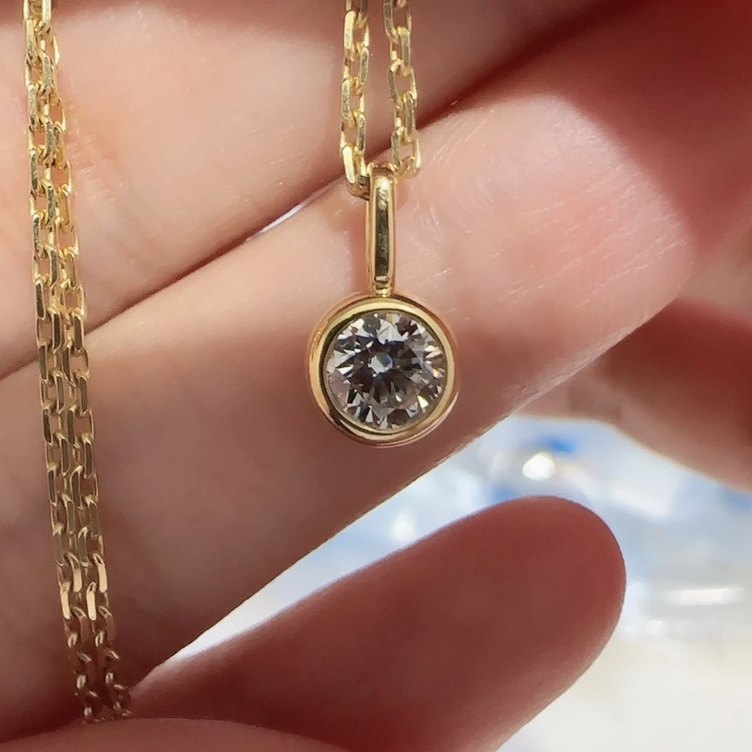 吊坠(不含链)18K金镶嵌天然钻石