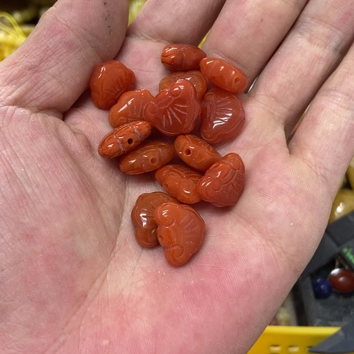 南红玛瑙吊坠未镶嵌多样性发货其一