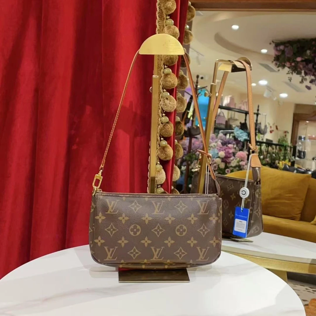 95新 LV GGS萌萌丨路易威登大麻将老花金扣/28536592