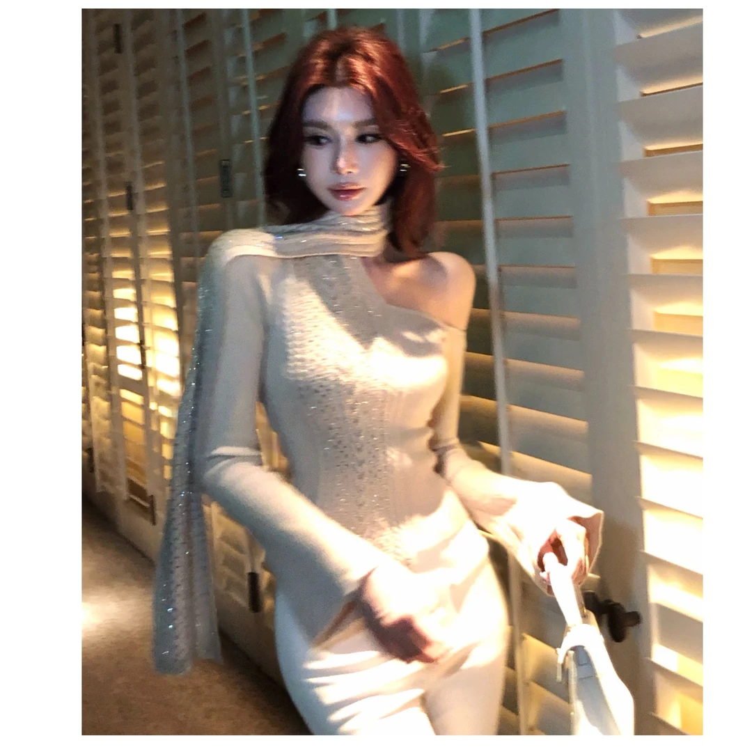 婉君【派对C位】“羊毛混纺”三种穿法“闪钻假两件针织衫LWJ25D4T4442