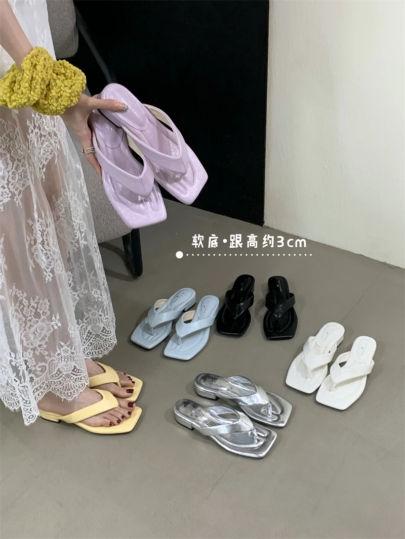 夏季沙滩小众低跟简约拖鞋2025新款方头休闲人字拖女