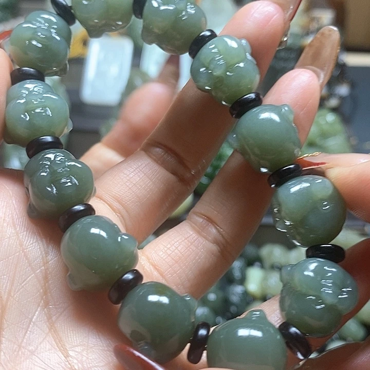 和田玉未镶嵌手串