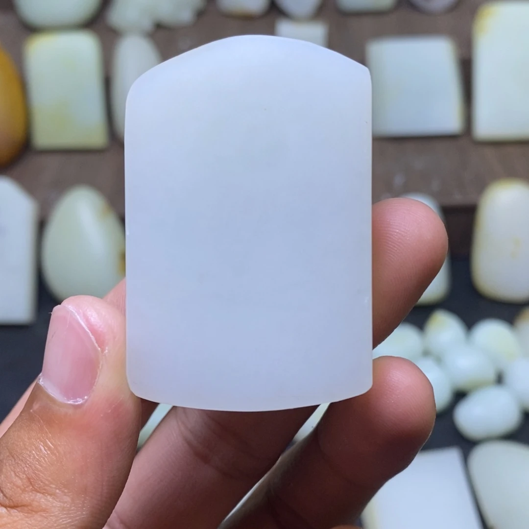 吊坠未镶嵌定制和田玉难**季