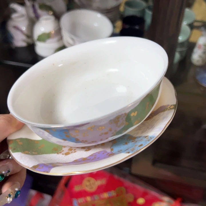 盖碗瓷器直播放漏中