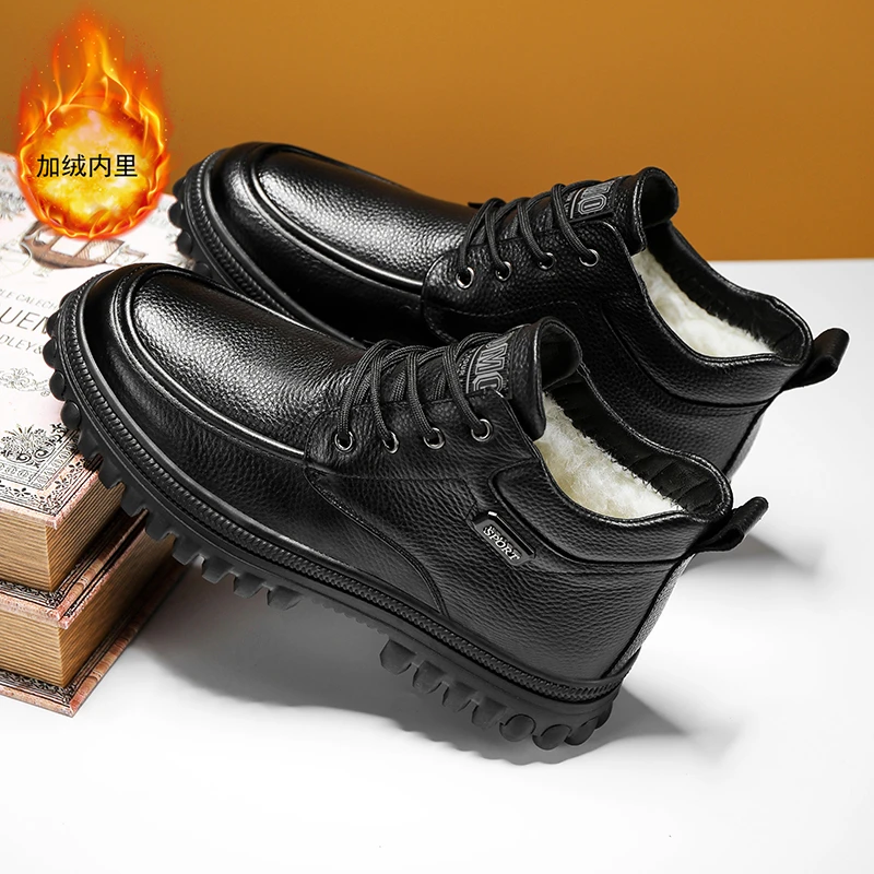 冬季爸爸鞋子加绒保暖棉鞋男皮面防水休闲皮鞋商务中老年防寒男鞋